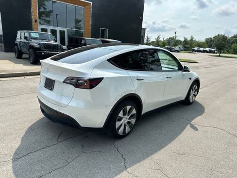 Used 2021 Tesla Model Y Long Range AWD/4WD image 19