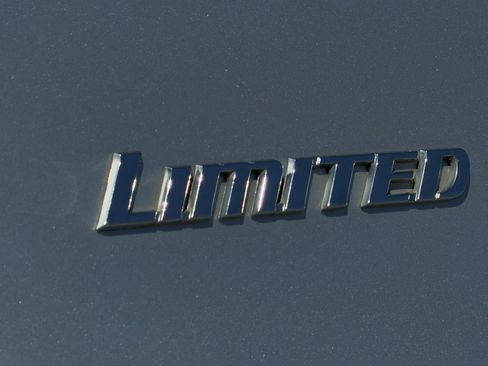 Used 2010 Toyota 4Runner Limited AWD/4WD image 10