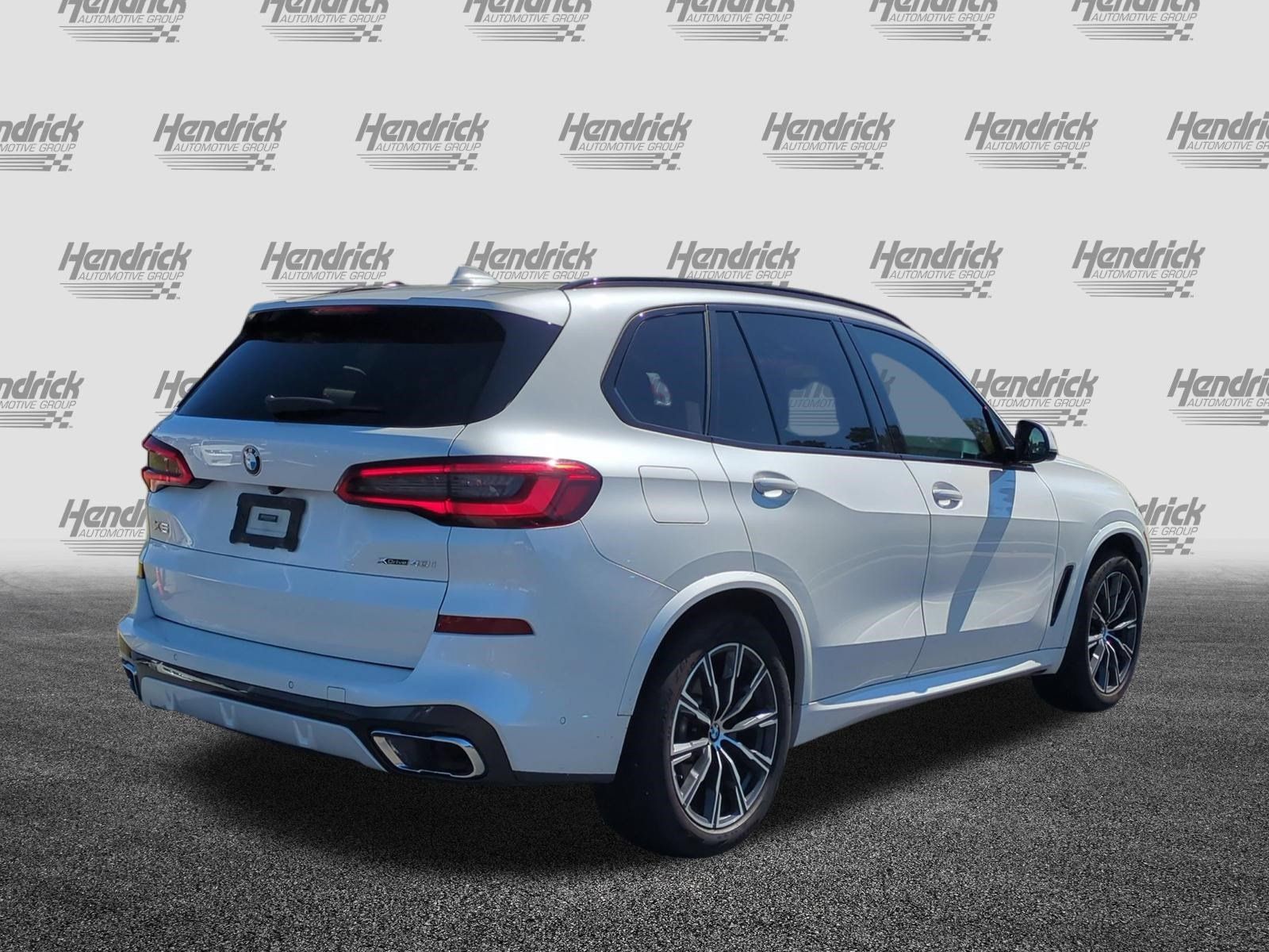 Used 2019 BMW X5 xDrive40i w/ M Sport Package AWD/4WD image 10