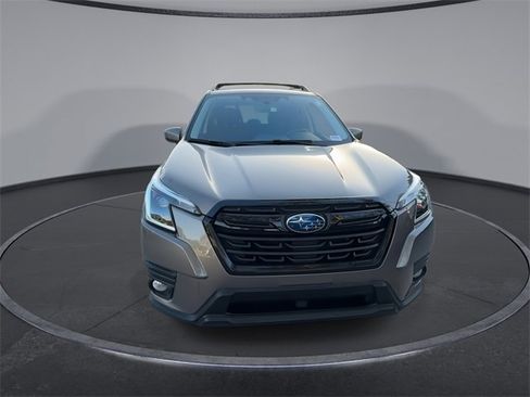 Used 2023 Subaru Forester Premium image 2