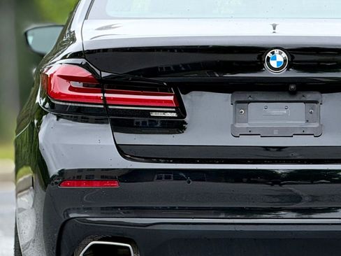 Used 2022 BMW 530i w/ M Sport Package RWD image 16