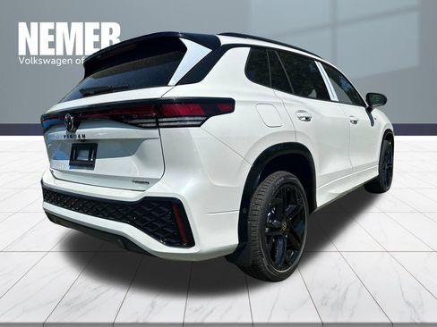 New 2026 Volkswagen Tiguan SE R-Line AWD/4WD image 4