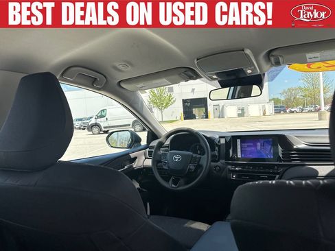 Used 2025 Toyota Camry LE FWD image 34