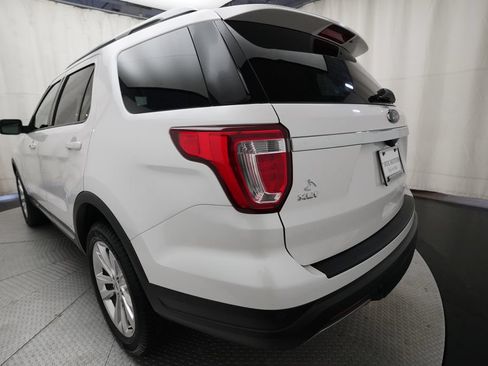 Used 2019 Ford Explorer XLT w/ Equipment Group 202A AWD/4WD image 37