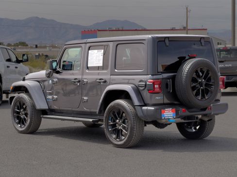 Used 2023 Jeep Wrangler Sahara AWD/4WD image 3
