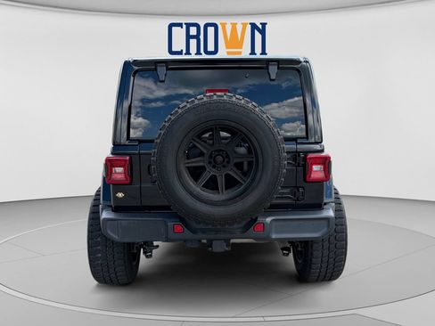 Used 2021 Jeep Wrangler Unlimited Sahara w/ LED Lighting Group AWD/4WD image 4