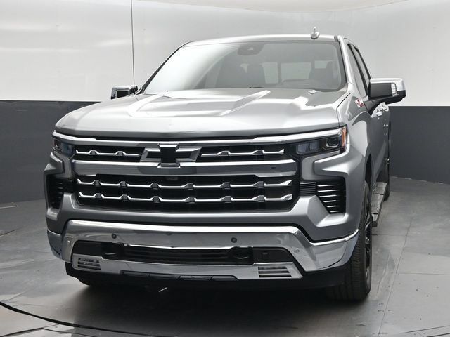 Used 2023 Chevrolet Silverado 1500 LTZ w/ Technology Package AWD/4WD image 6