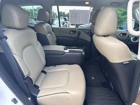Certified 2023 INFINITI QX80 Premium Select w/ All-Season Package AWD/4WD image 14