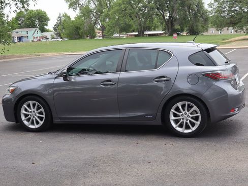 Used 2012 Lexus CT 200h Premium w/ Leather Pkg FWD image 8