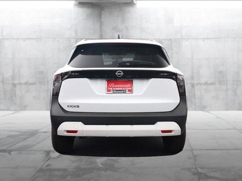 New 2026 Nissan Kicks SV image 6