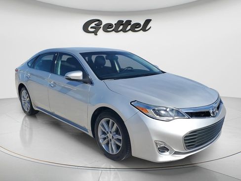 Used 2014 Toyota Avalon XLE FWD image 3
