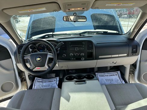 Used 2011 Chevrolet Silverado 2500 LT image 16