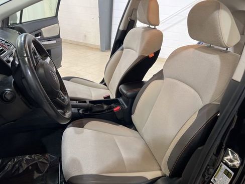 Used 2017 Subaru Crosstrek 2.0i Premium image 8