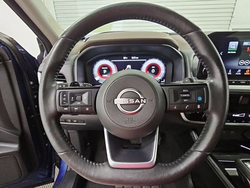 Used 2023 Nissan Rogue Platinum AWD/4WD image 23