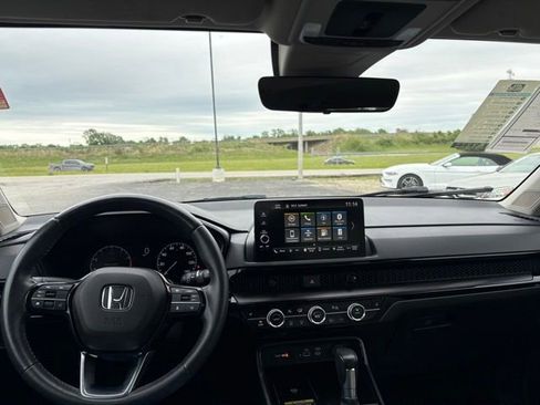 Used 2023 Honda CR-V EX-L image 16