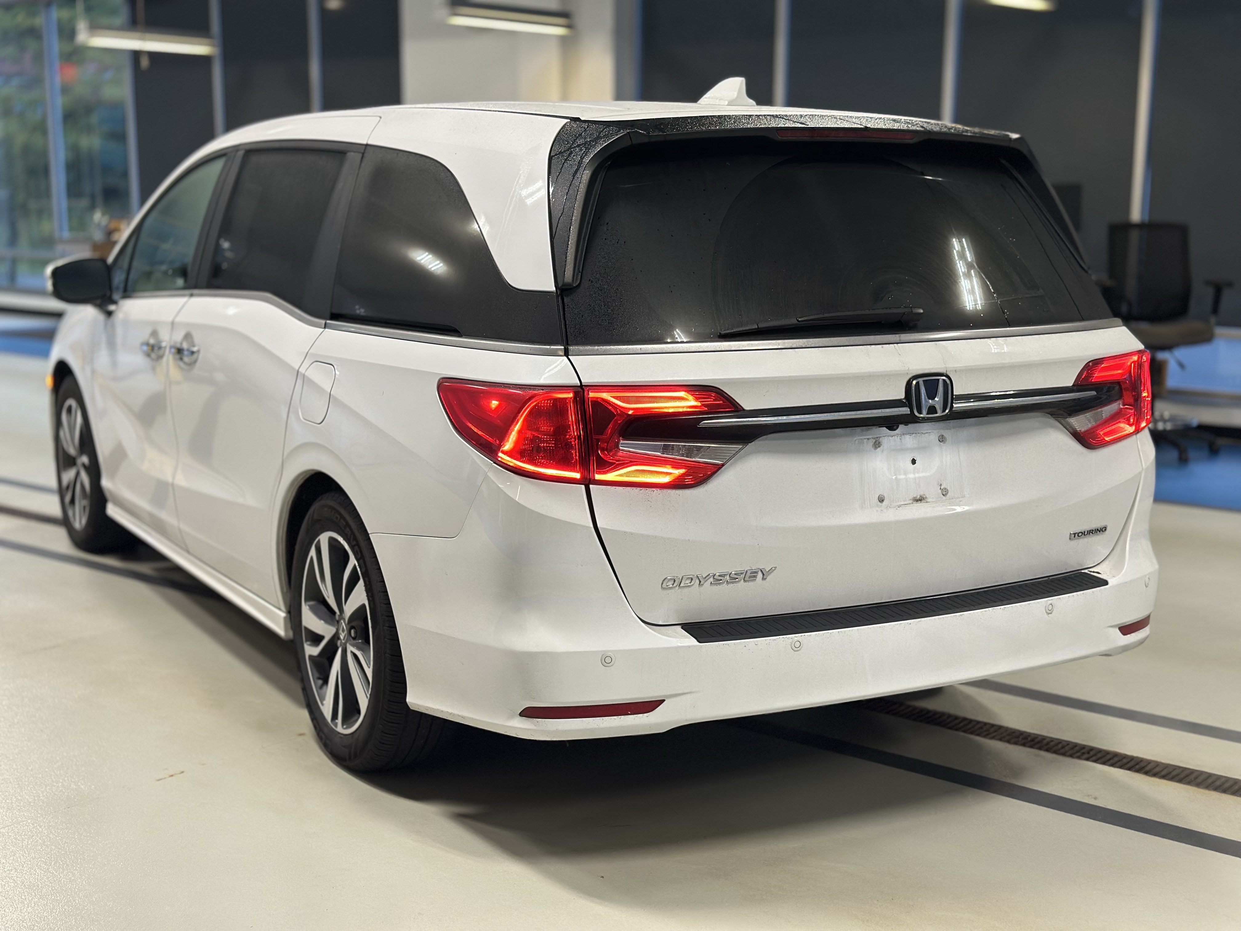 Used 2023 Honda Odyssey Touring image 8