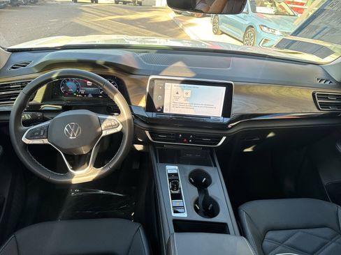 New 2026 Volkswagen Atlas SE image 21