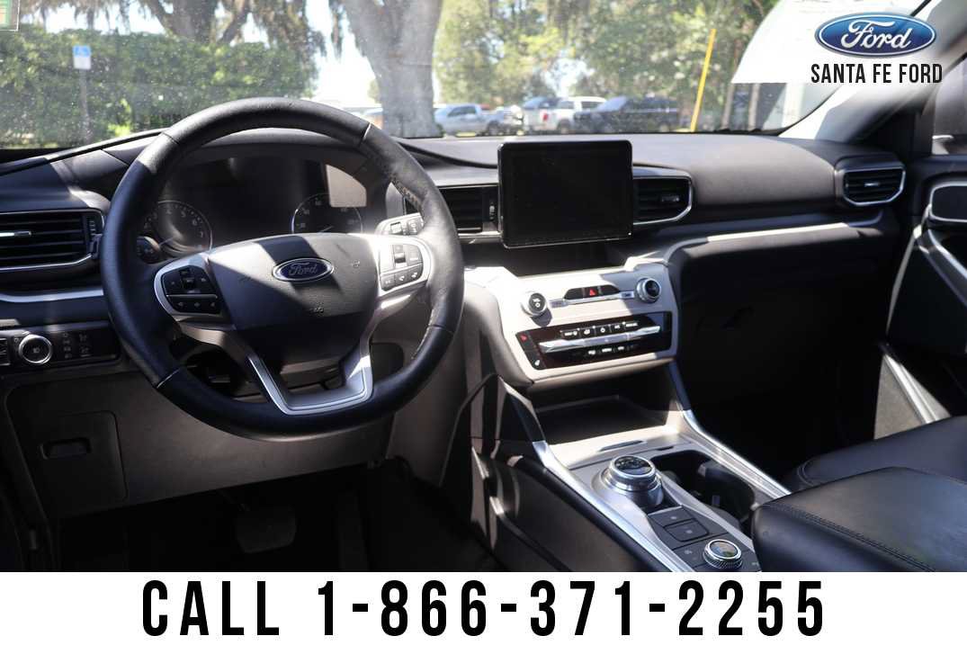 Used 2024 Ford Explorer XLT w/ Equipment Group 202A AWD/4WD image 28