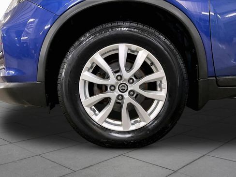 Used 2017 Nissan Rogue SV AWD/4WD image 11