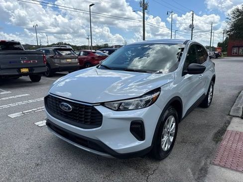 Used 2025 Ford Escape Active AWD/4WD image 4