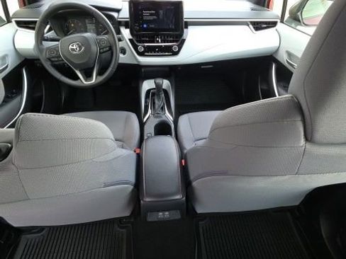 Used 2025 Toyota Corolla SE w/ Convenience Package AWD/4WD image 14