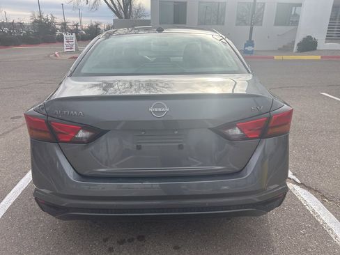 Used 2024 Nissan Altima 2.5 SV image 6
