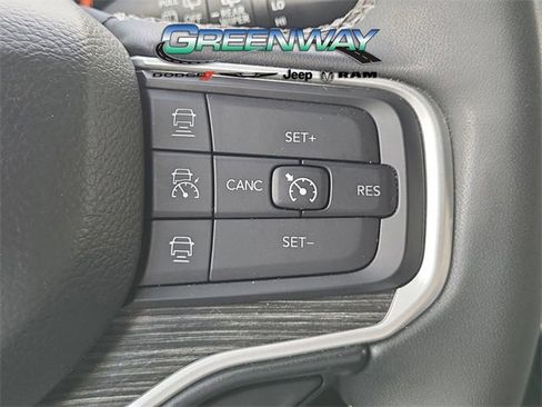 Used 2022 Jeep Wagoneer Series III w/ Flexible Seating Group image 28