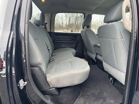 Used 2014 RAM 2500 Tradesman w/ Chrome Appearance Group image 9