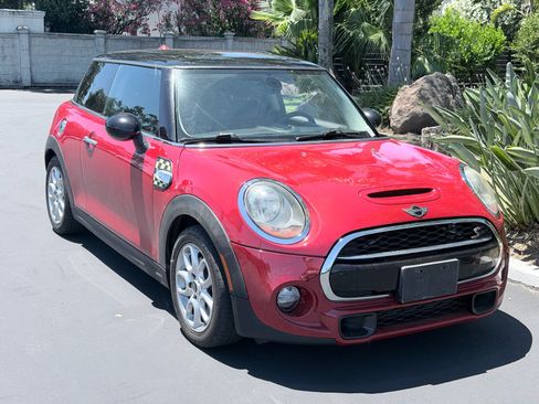 Used 2015 MINI Cooper S FWD image 3
