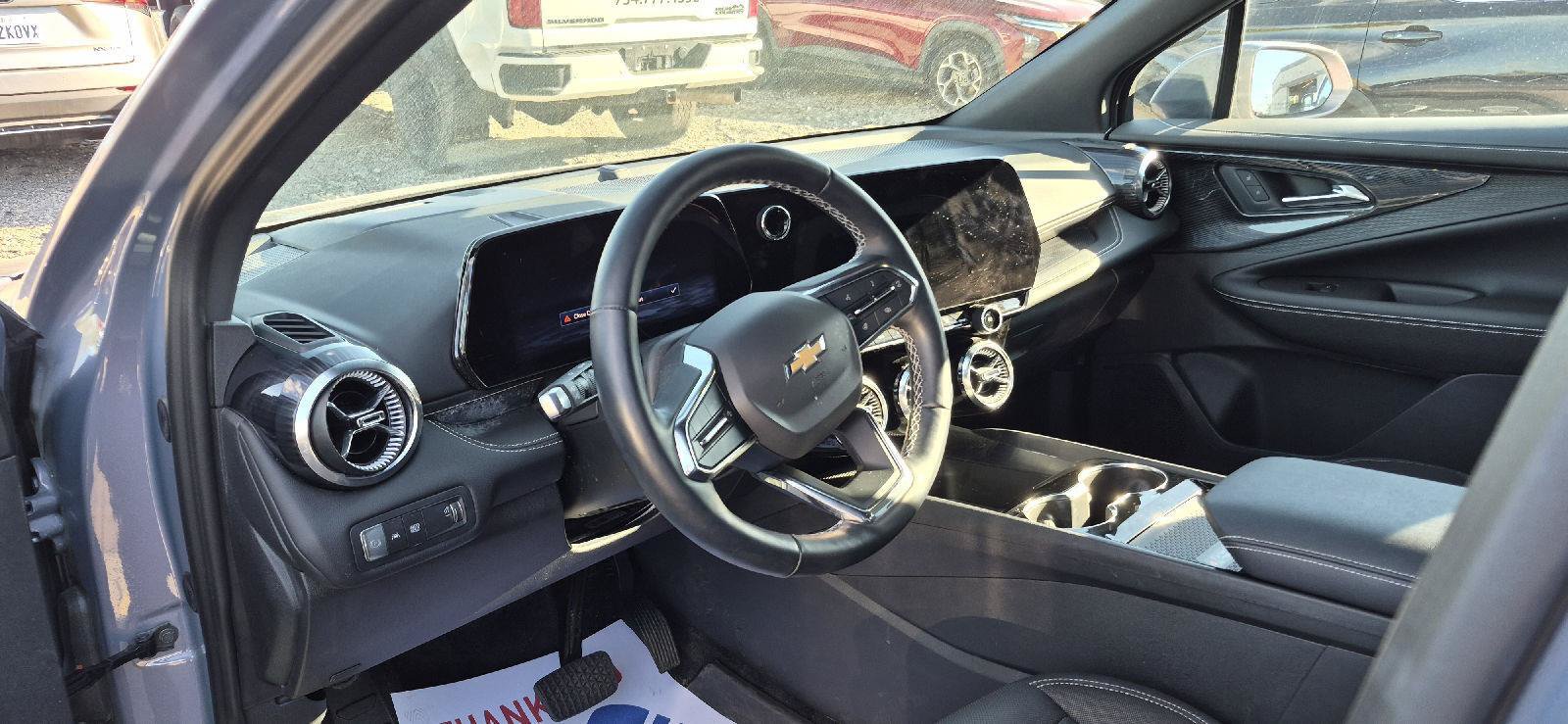 Used 2024 Chevrolet Blazer EV LT AWD/4WD image 8