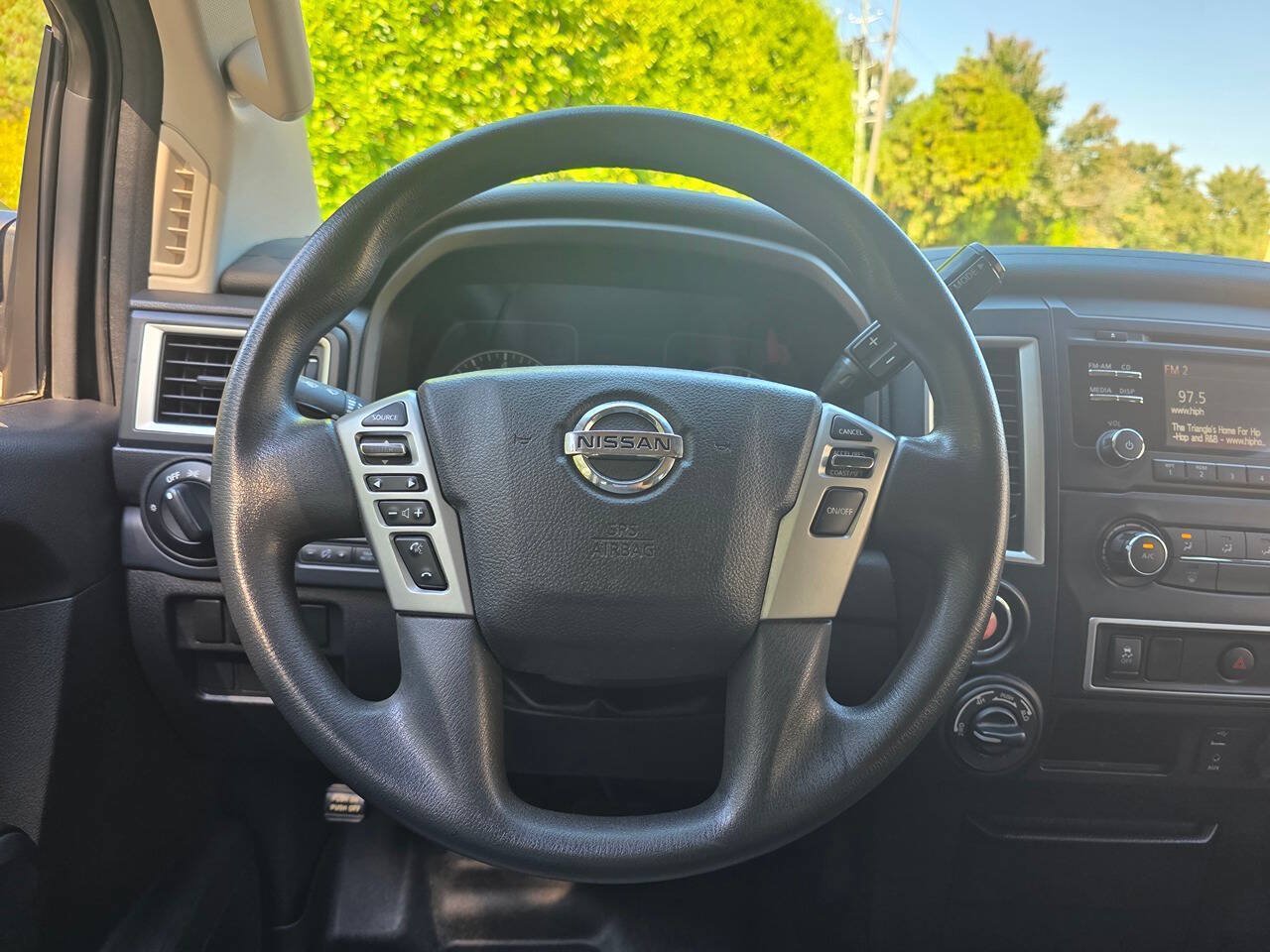 Used 2017 Nissan Titan S AWD/4WD image 20