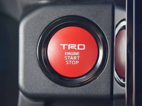 Used 2025 Toyota 4Runner TRD Off-Road Premium image 9