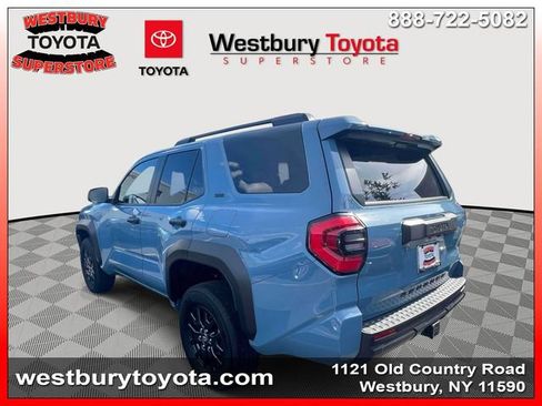Used 2025 Toyota 4Runner SR5 AWD/4WD image 6
