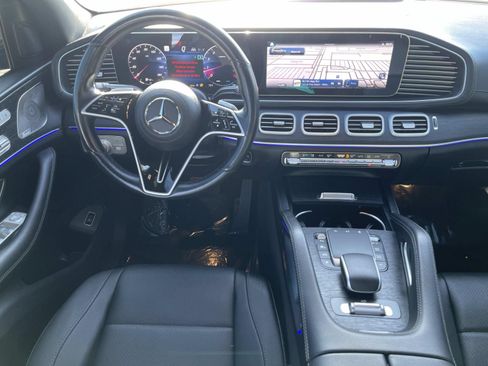 Used 2024 Mercedes-Benz GLS 450 4MATIC image 8