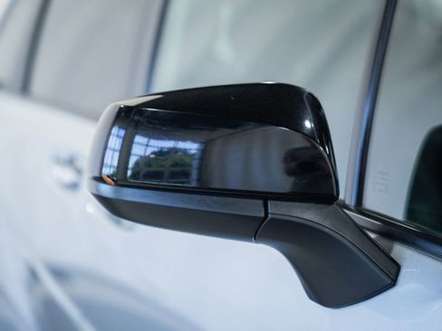 Used 2023 Toyota Sienna XSE FWD image 15