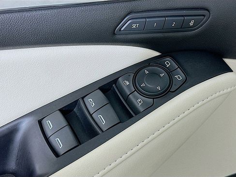 Used 2023 Buick Enclave Avenir w/ Avenir Technology Package AWD/4WD image 20