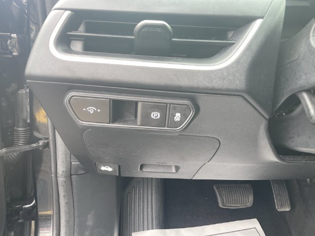Used 2025 Kia K4 FWD image 21