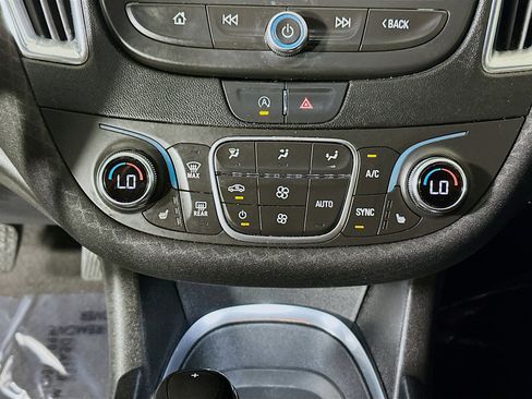 Used 2020 Chevrolet Malibu LT FWD image 22