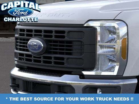 New 2026 Ford F250 XL w/ XL Chrome Package AWD/4WD image 17