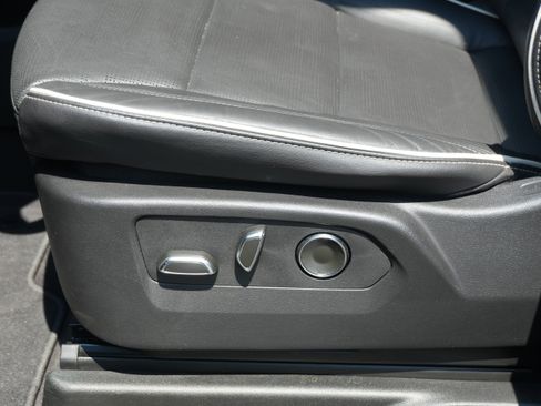 Used 2024 Cadillac Escalade ESV Sport w/ LPO, ONYX Package AWD/4WD image 21