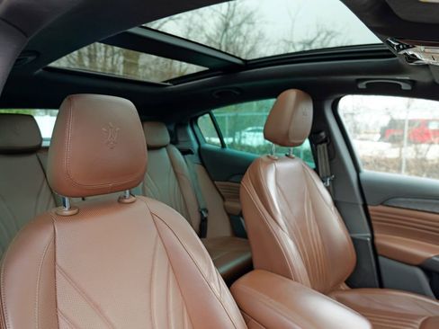 Certified 2023 Maserati Grecale Modena AWD/4WD image 37