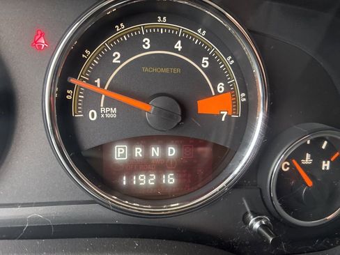 Used 2014 Jeep Patriot Limited w/ Sun/Sound Group image 7