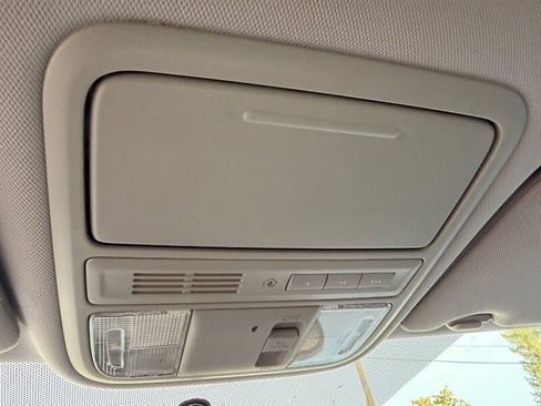 Used 2011 Honda Odyssey EX image 56