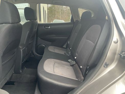 Used 2013 Nissan Rogue SV image 9