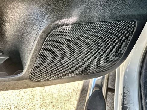 Used 2017 Toyota Tacoma SR5 image 23