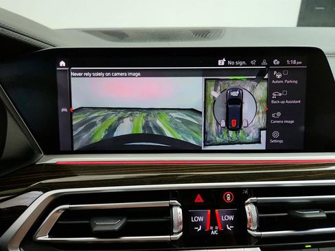 Used 2019 BMW X7 xDrive40i w/ Premium Package AWD/4WD image 19
