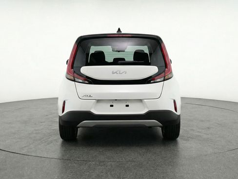 Used 2025 Kia Soul LX w/ LX Technology Package FWD image 7