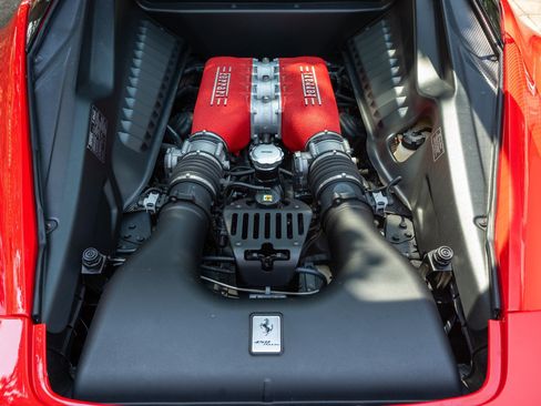 Used 2012 Ferrari 458 Italia Coupe RWD image 18