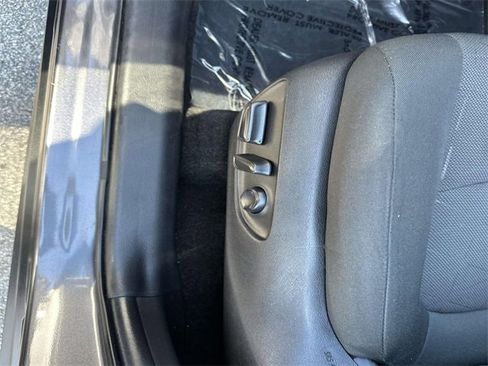 Used 2021 Toyota RAV4 XLE image 19