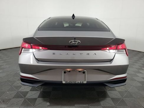Used 2023 Hyundai Elantra SEL FWD image 5